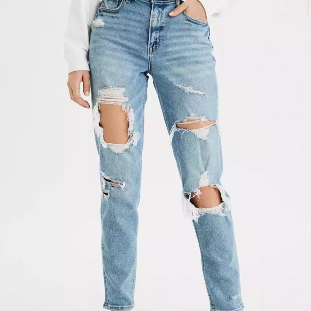 American Eagle Mom Jean in 00Short